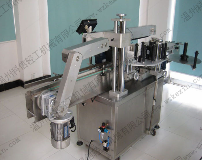 全自動貼標(biāo)機(jī)